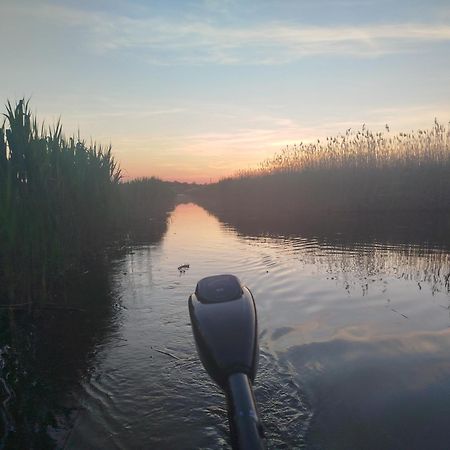 Pfahlbau Sunset I Toplage Elektroboot Inklusive Rust Zewnętrze zdjęcie