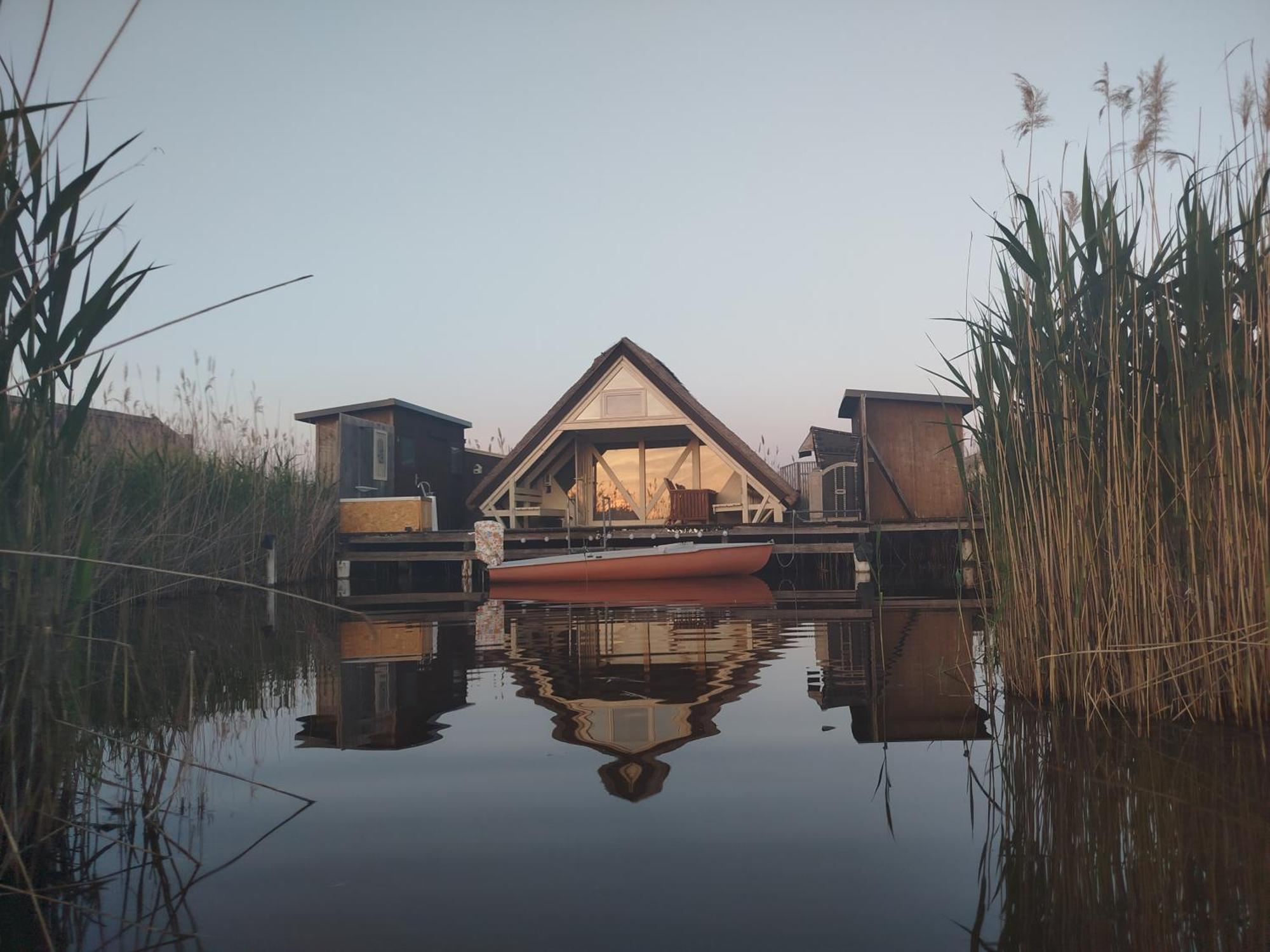 Pfahlbau Sunset I Toplage Elektroboot Inklusive Rust Zewnętrze zdjęcie