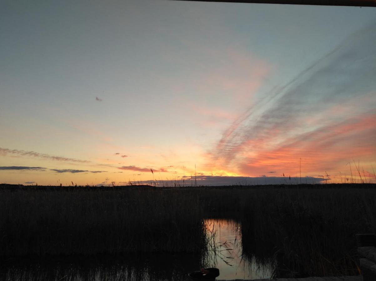 Pfahlbau Sunset I Toplage Elektroboot Inklusive Rust Zewnętrze zdjęcie
