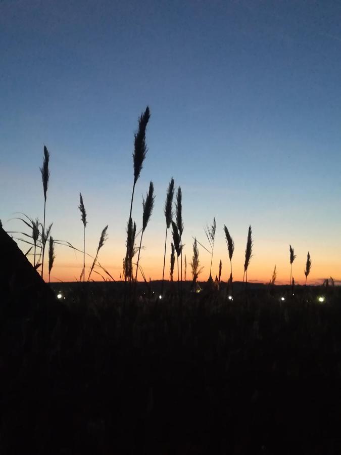 Pfahlbau Sunset I Toplage Elektroboot Inklusive Rust Zewnętrze zdjęcie