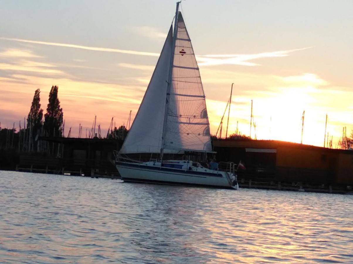 Pfahlbau Sunset I Toplage Elektroboot Inklusive Rust Zewnętrze zdjęcie
